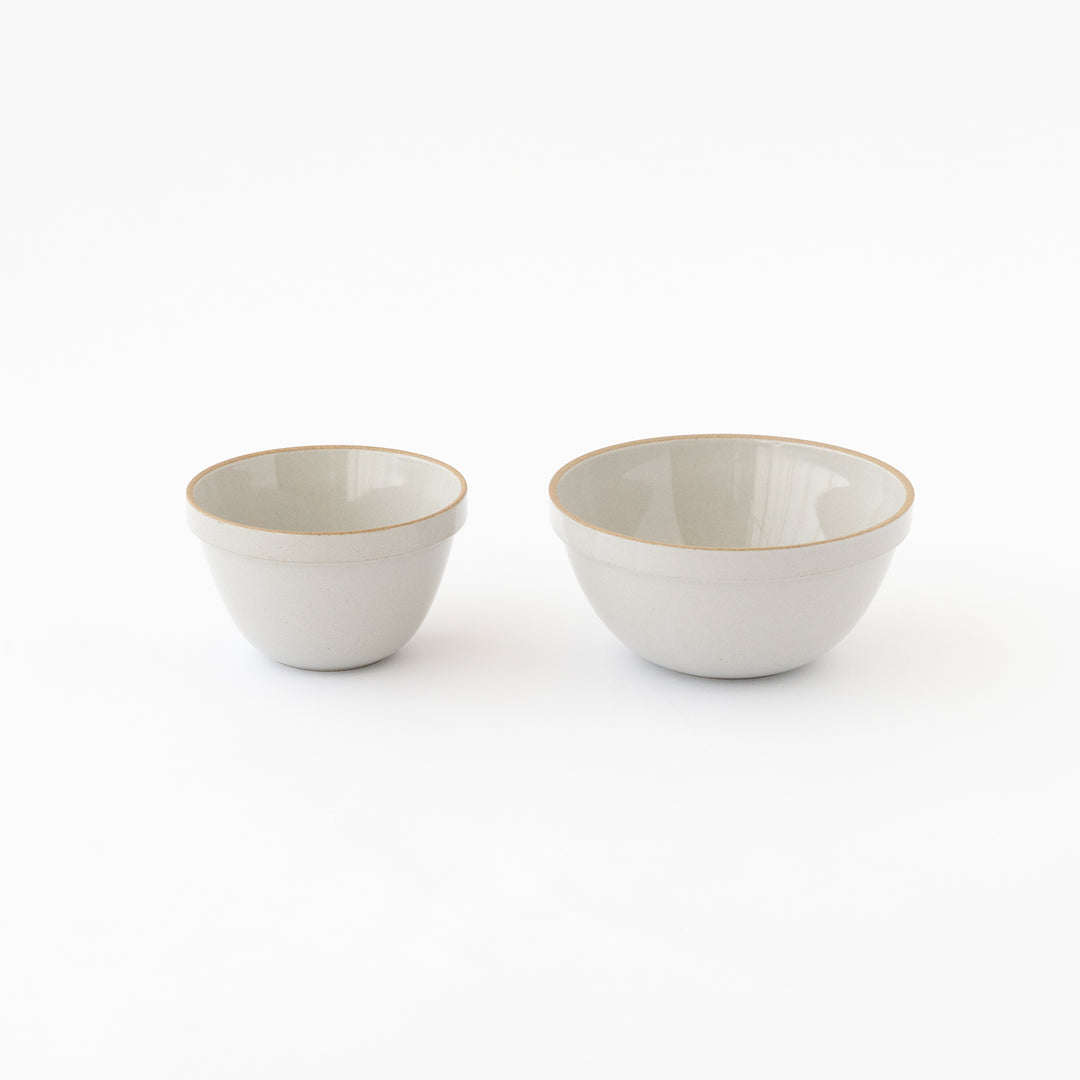 HASAMI PORCELAIN / DEEP ROUND BOWL / GLOSS GRAY / 5 5/8" DIA x 3 1/2"