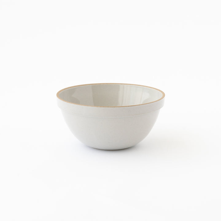 HASAMI PORCELAIN / DEEP ROUND BOWL / GLOSS GRAY / 7 3/8" DIA x 3 1/2"