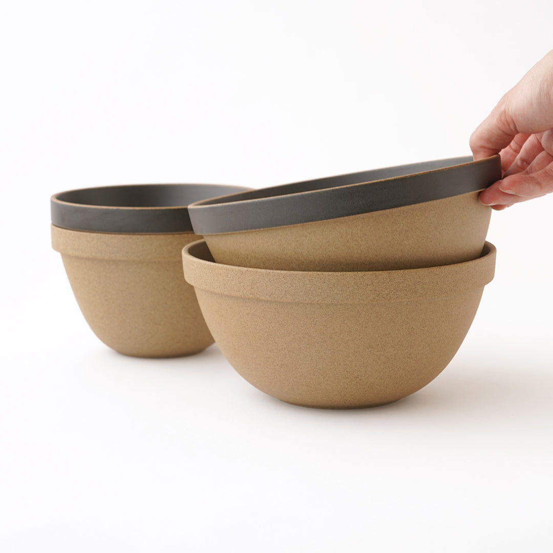 HASAMI PORCELAIN / DEEP ROUND BOWL / NATURAL / 7 3/8" DIA x 3 1/2"