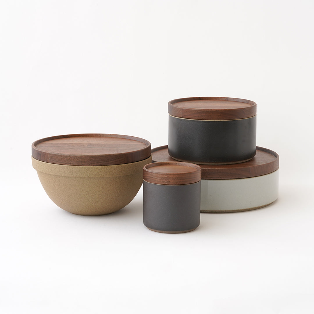 HASAMI PORCELAIN / WOODEN TRAY (LID) / WALNUT / 11 7/8" DIA x 7/8"