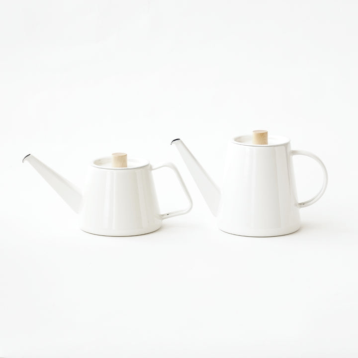 KAICO ENAMEL DRIP KETTLE  WHITE