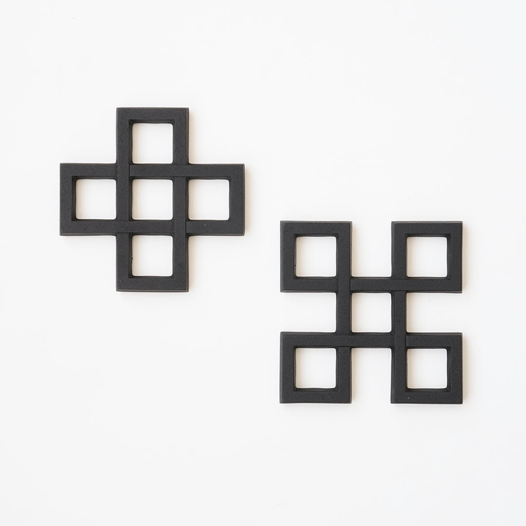KAMASADA STUDIO CAST IRON TRIVETS