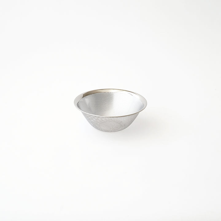 SORI YANAGI / STAINLESS STEEL PUNCH PRESSED STRAINER