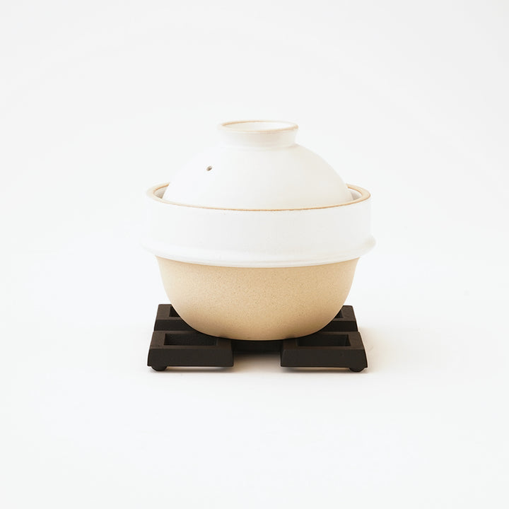 KAMASADA STUDIO / CAST IRON TRIVETS