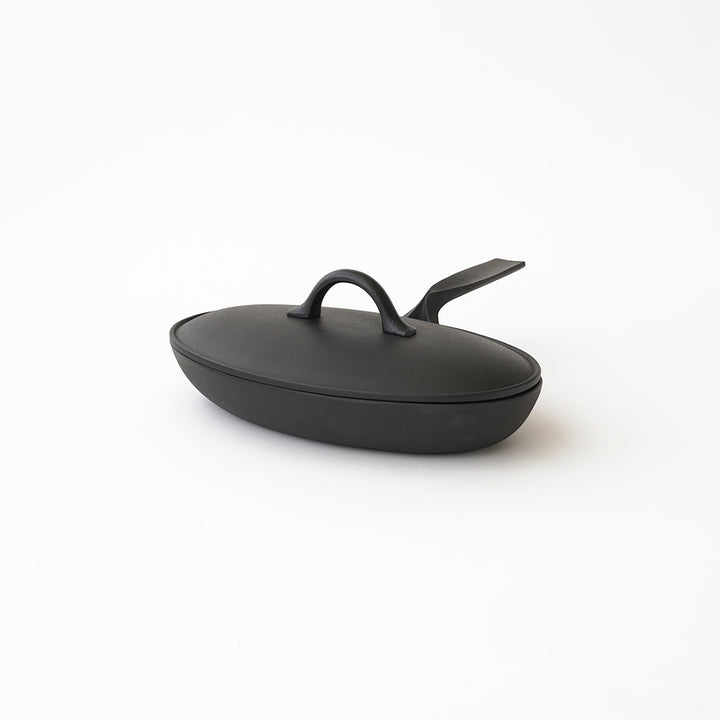 RIKUCHO OGASAWARA / CAST IRON FISH PAN WITH LID