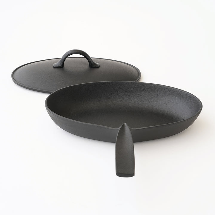 RIKUCHO OGASAWARA / CAST IRON FISH PAN WITH LID