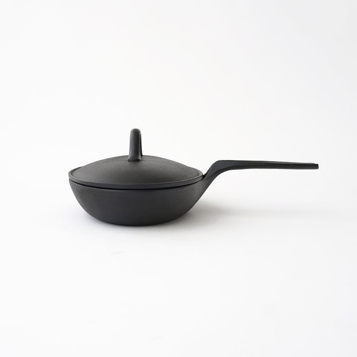 RIKUCHO OGASAWARA / CAST IRON FISH PAN WITH LID