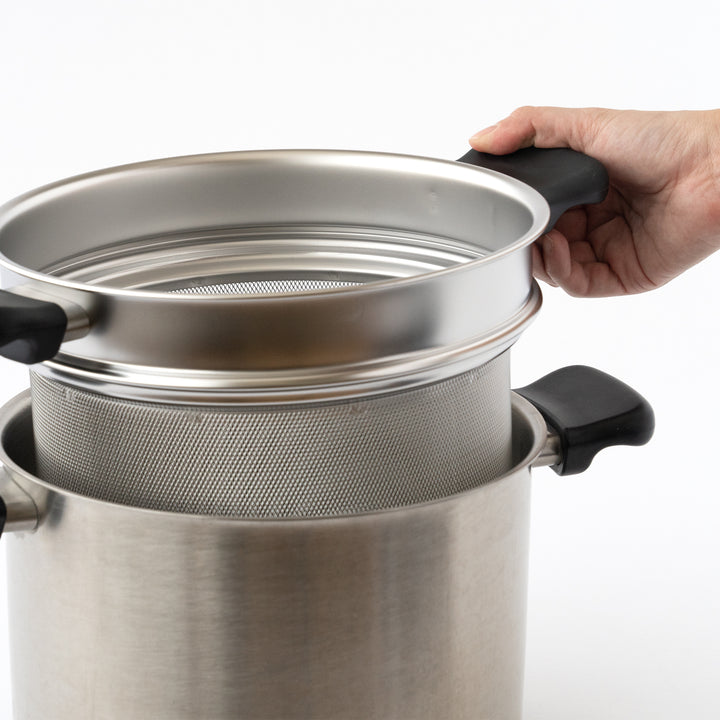 SORI YANAGI / STAINLESS STEEL COLANDER