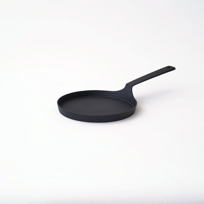 KAMASADA STUDIO CAST IRON SKILLET