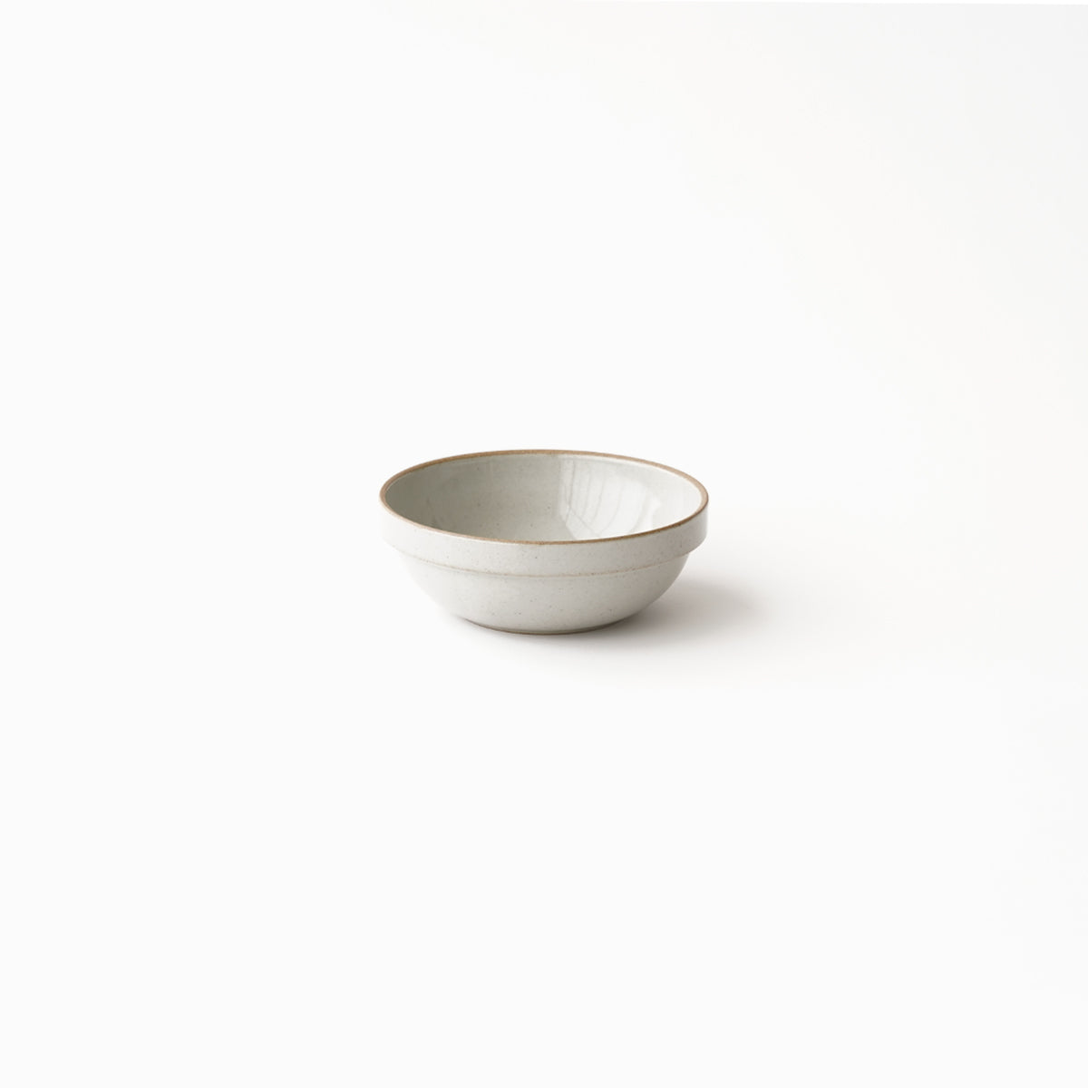 HASAMI PORCELAIN / ROUND BOWL / GLOSS GRAY / 5 5/8" DIA x 2"
